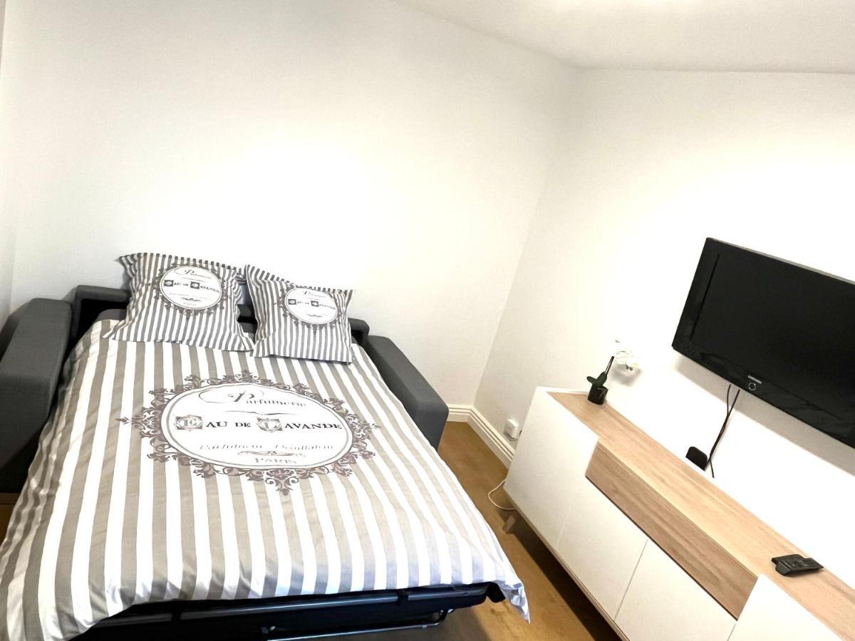 Deux Pieces Cosy A La Croisette Lägenhet Carrières-sous-Poissy Exteriör bild